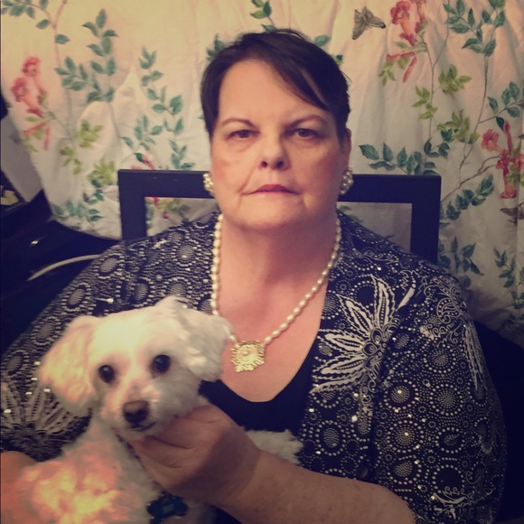 Meet your Posher, Charissa - Picture 1 of 4